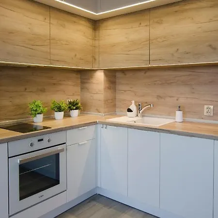 Take A Break סנט קונסטנטין והלנה